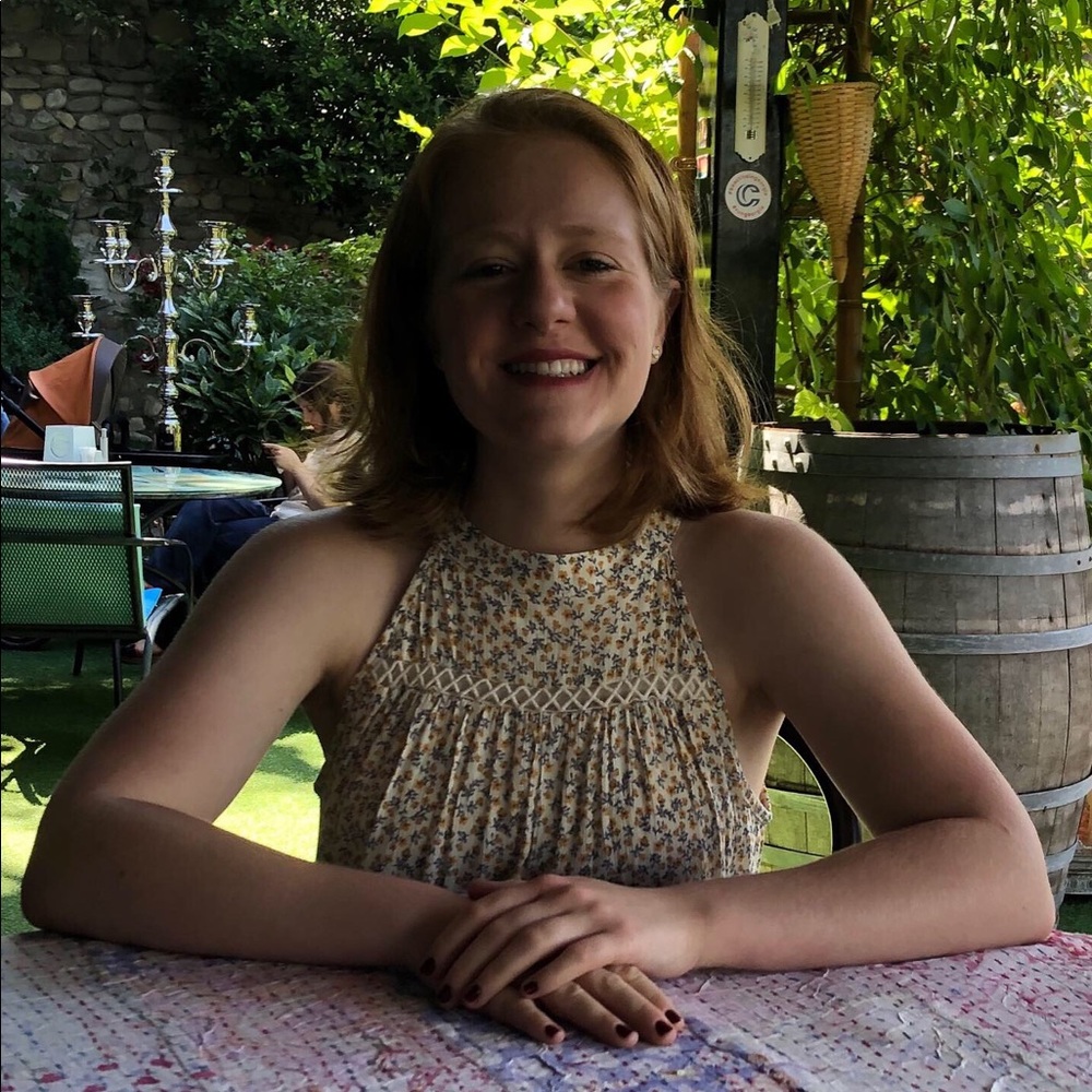 Meet your Posher, Nina